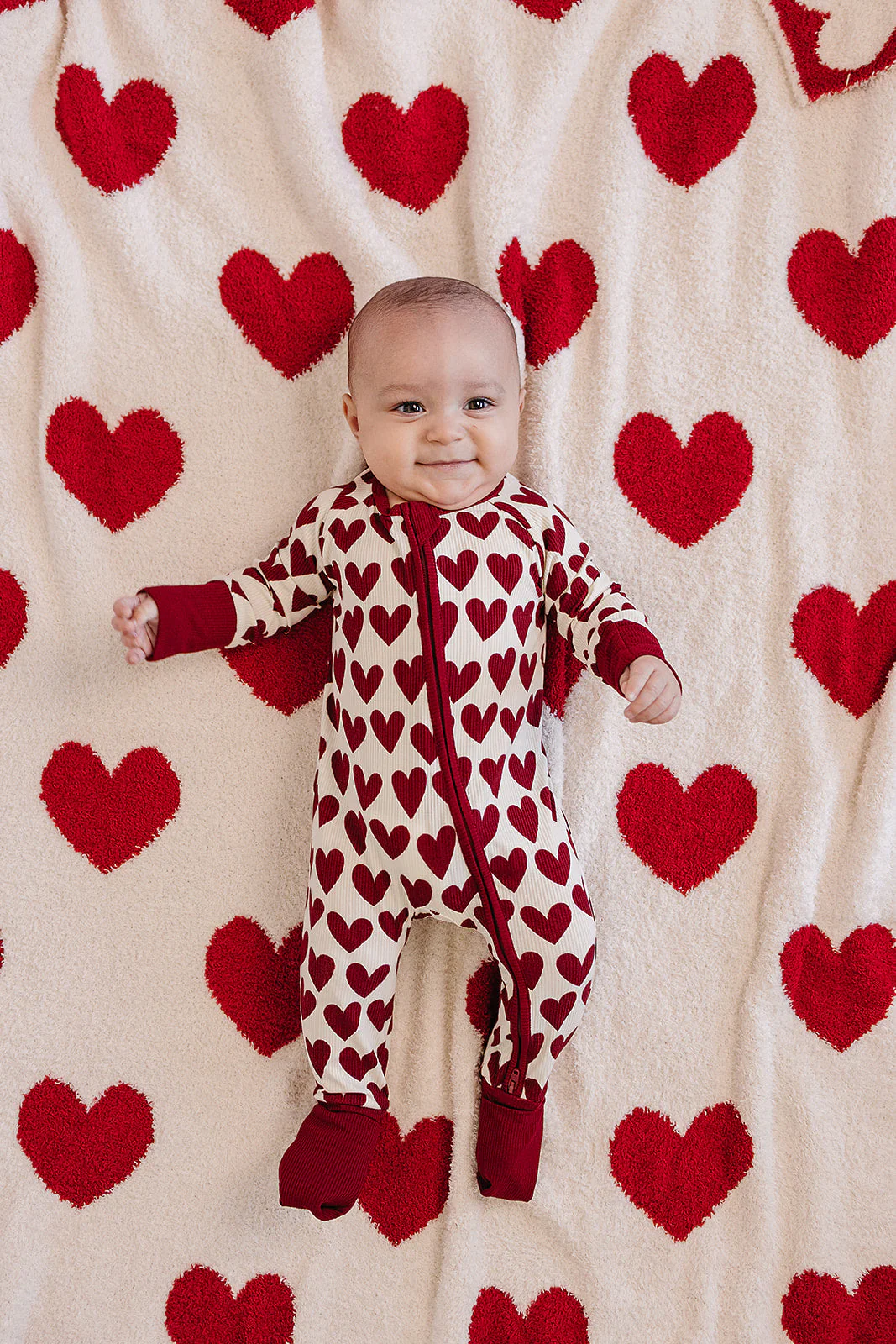 Hearts Plush Blanket - Image 3