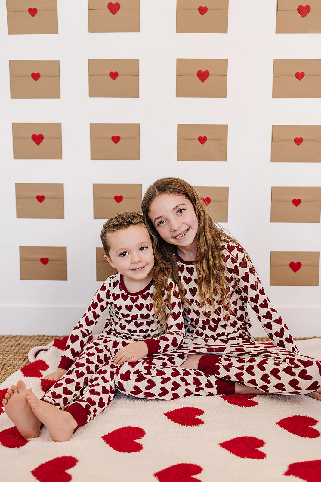 Hearts Plush Blanket - Image 5