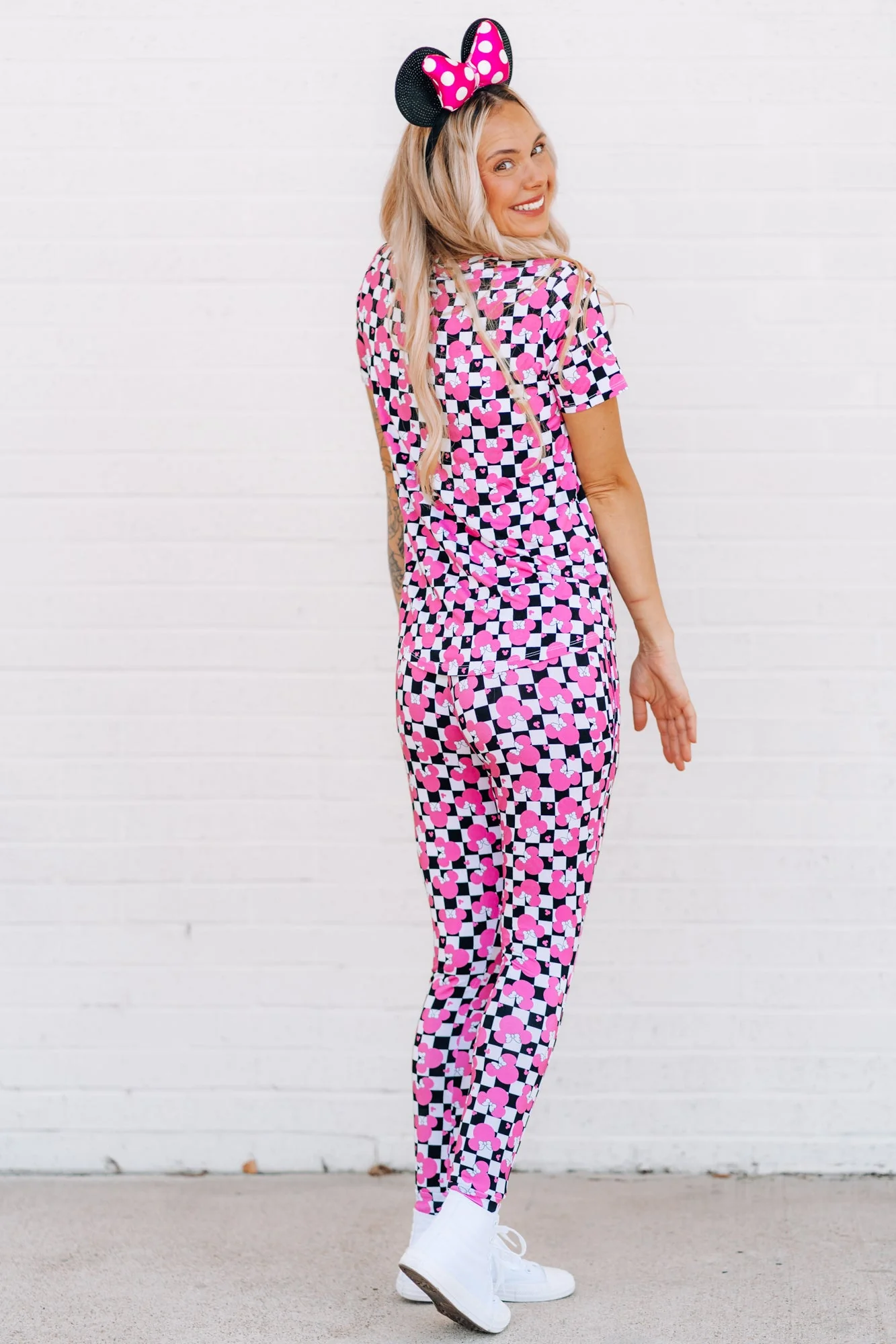MAMA V-NECK- Millie Magic (Pink) - Image 3