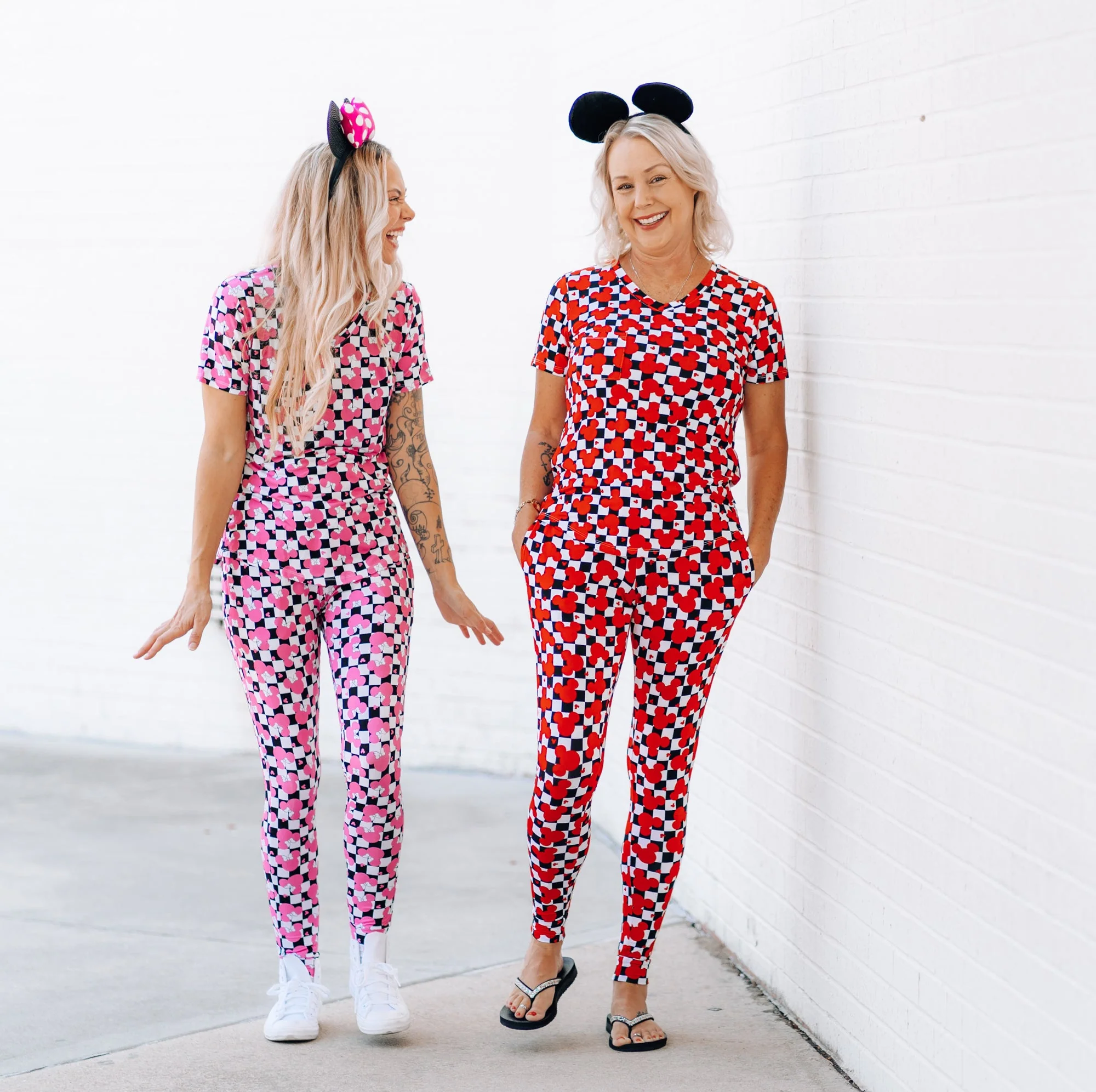MAMA V-NECK- Millie Magic (Pink) - Image 4